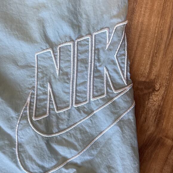 Men’s Nike Sportswear Woven Alumni Flow Shorts Men's Small Mint Green - Picture 3 of 6